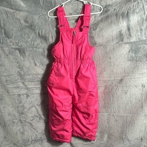 Snowbibs girls size 2T adjustable straps like new condition bright pink